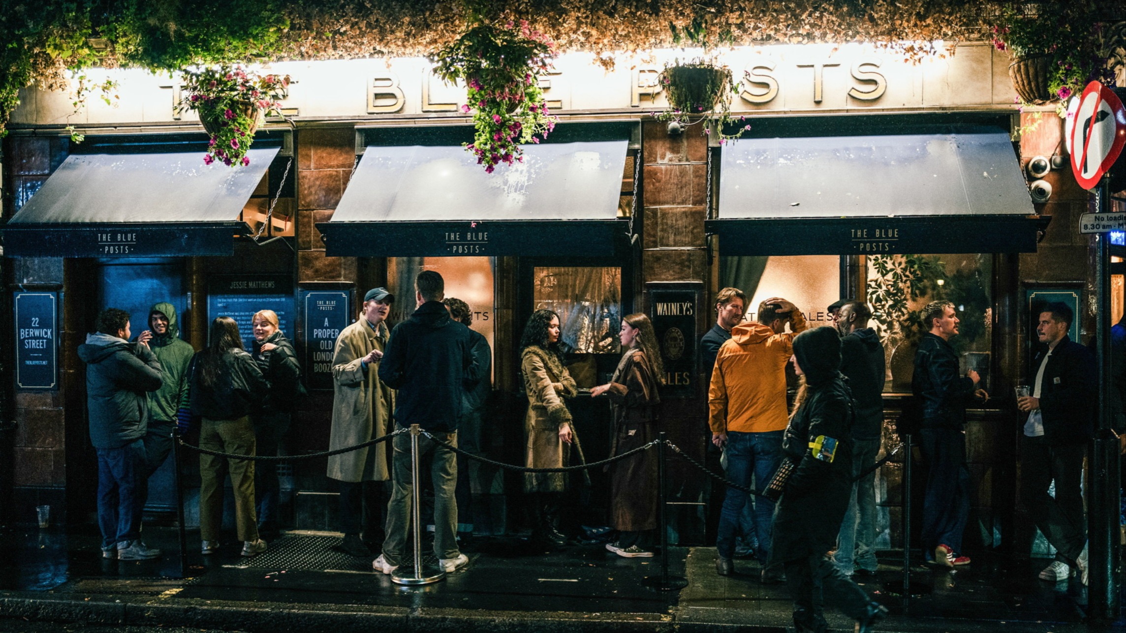 d1e00ek4ebabms.cloudfront.net image