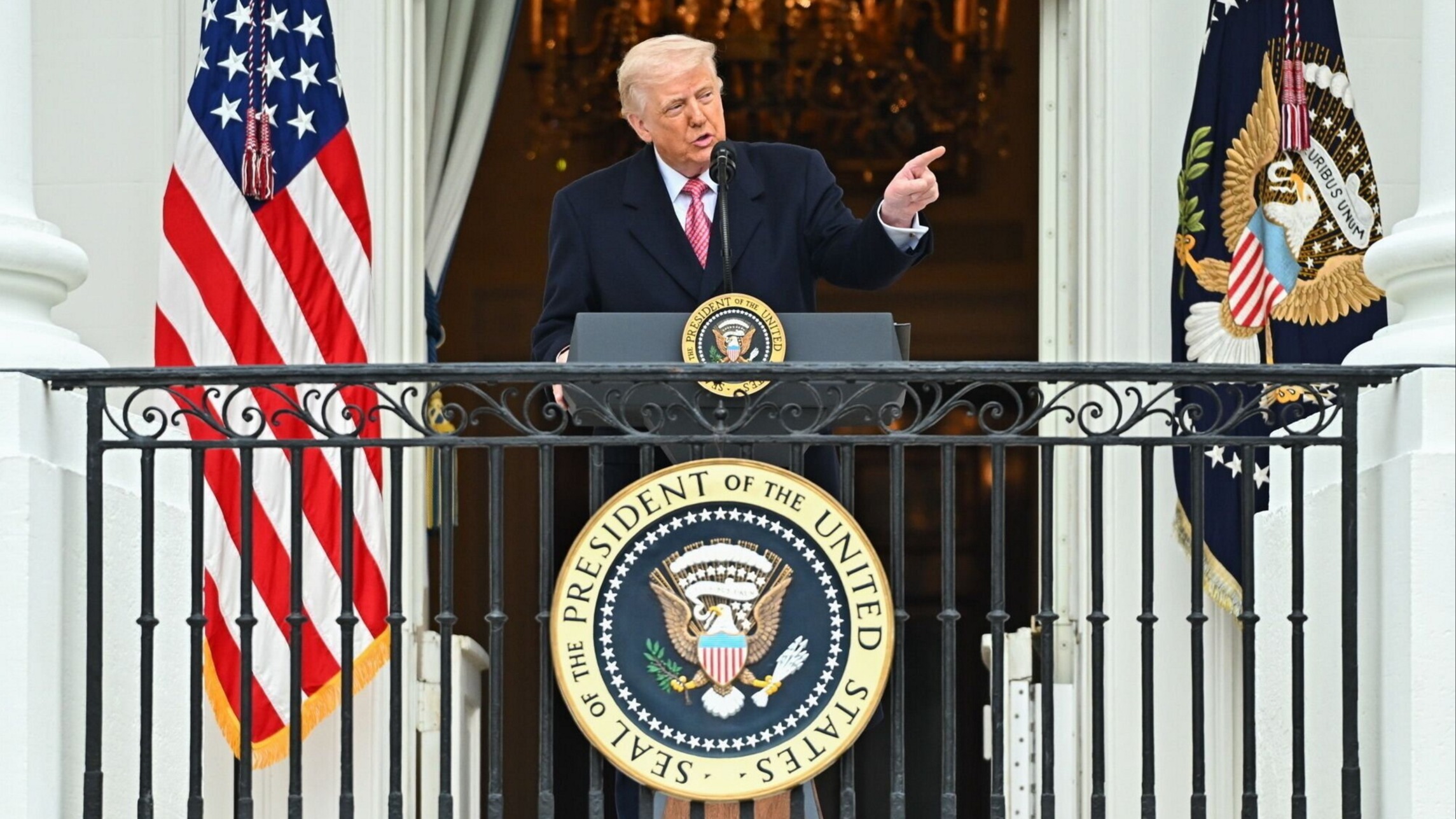 d1e00ek4ebabms.cloudfront.net image