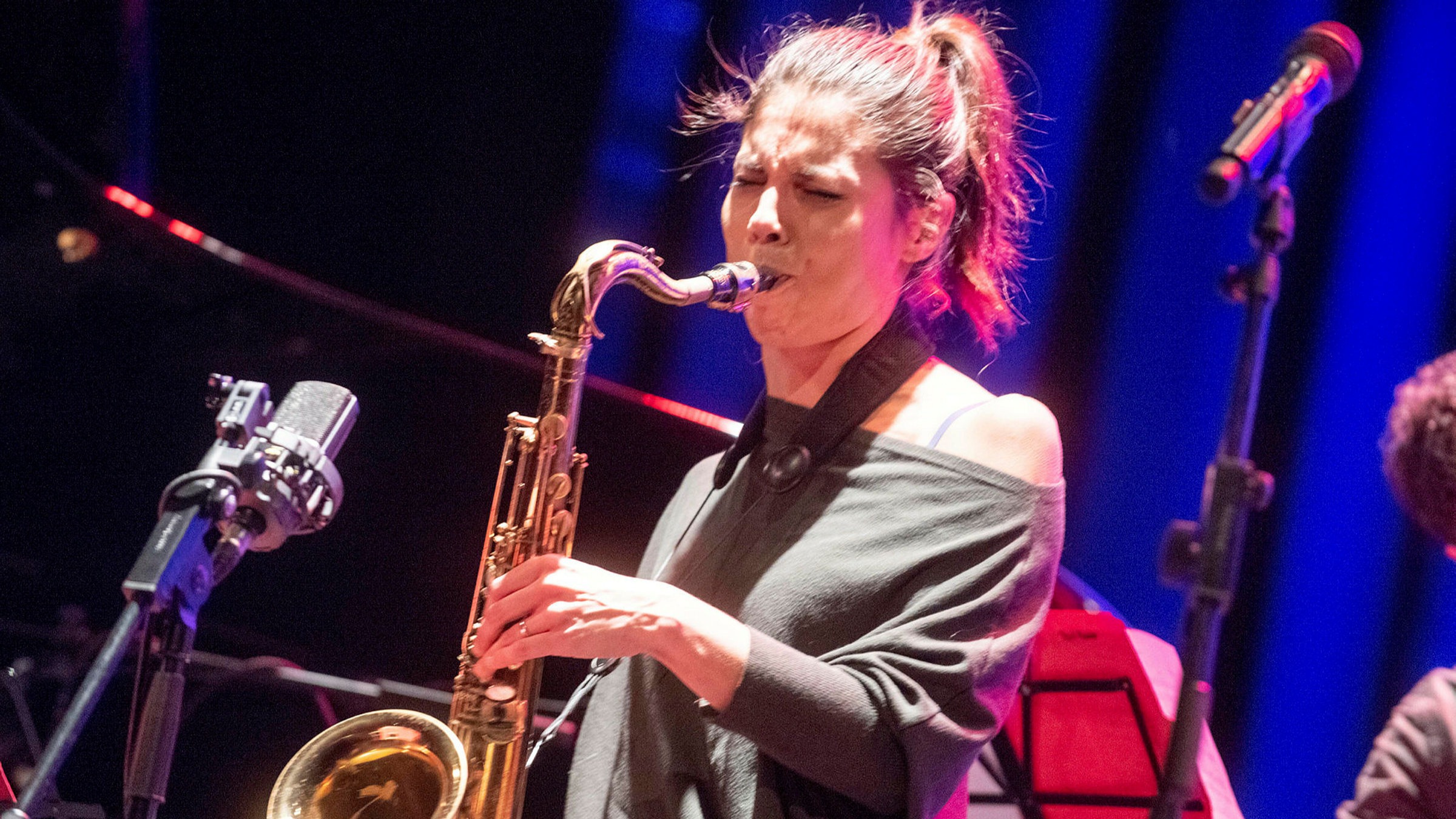 Saxophonist Melissa Aldana controls moods and dynamics at Ronnie Scott's |  Financial Times