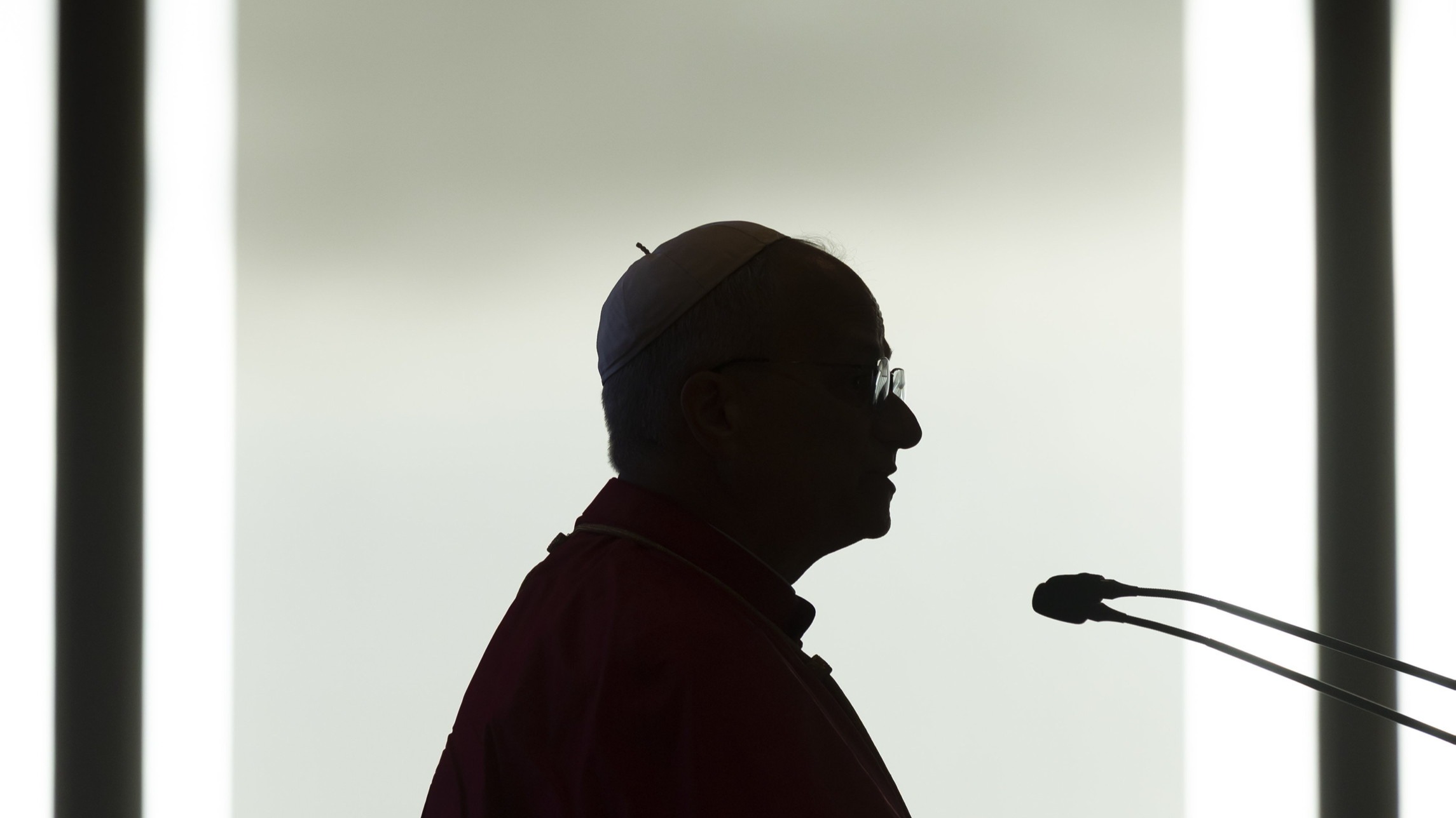 d1e00ek4ebabms.cloudfront.net image