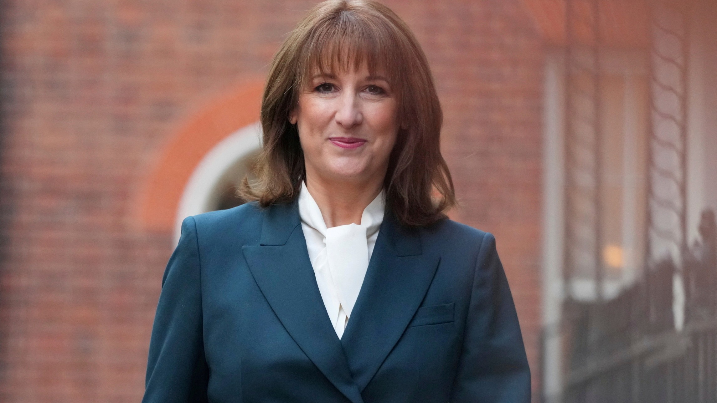 d1e00ek4ebabms.cloudfront.net image