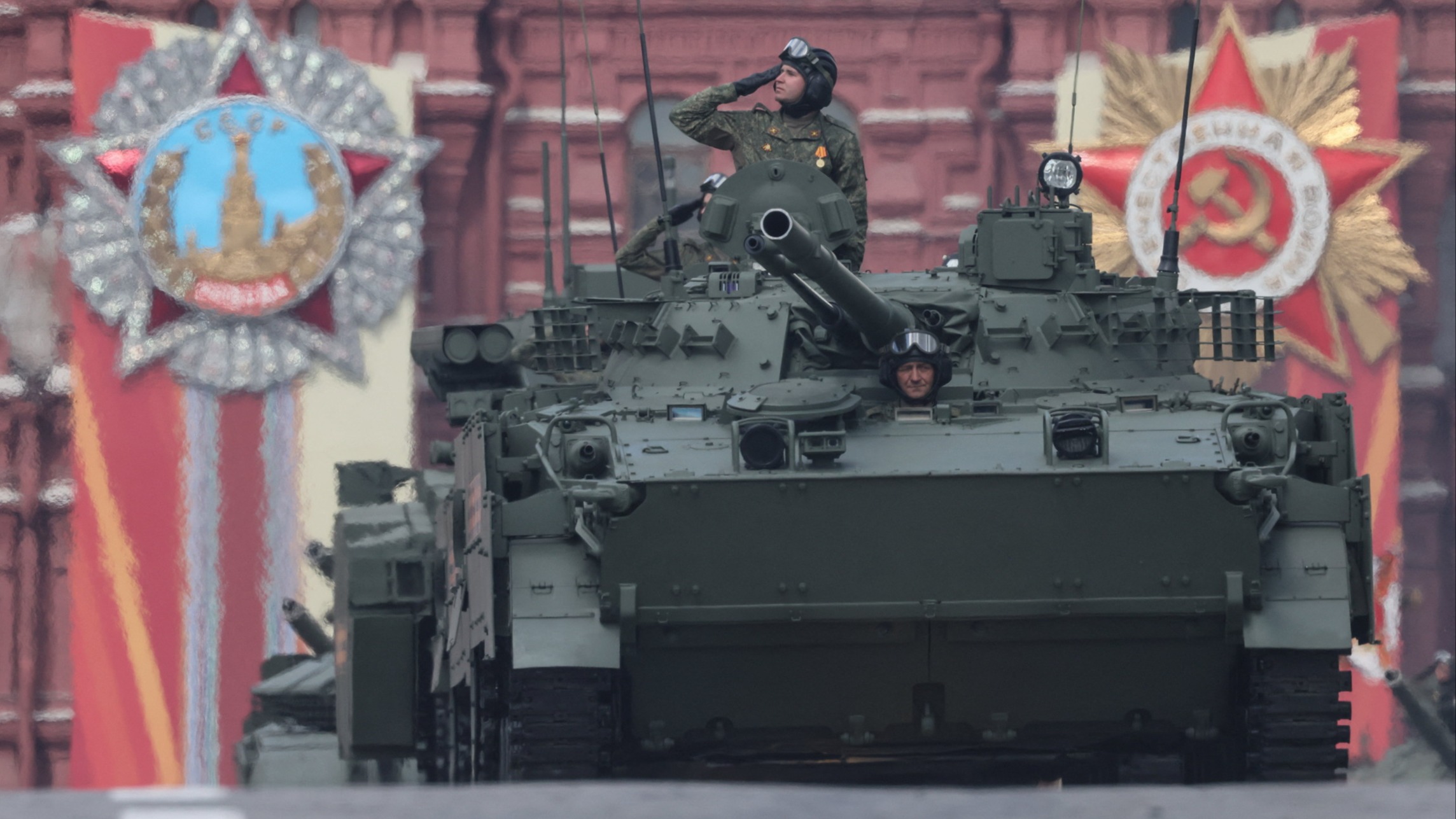 d1e00ek4ebabms.cloudfront.net image