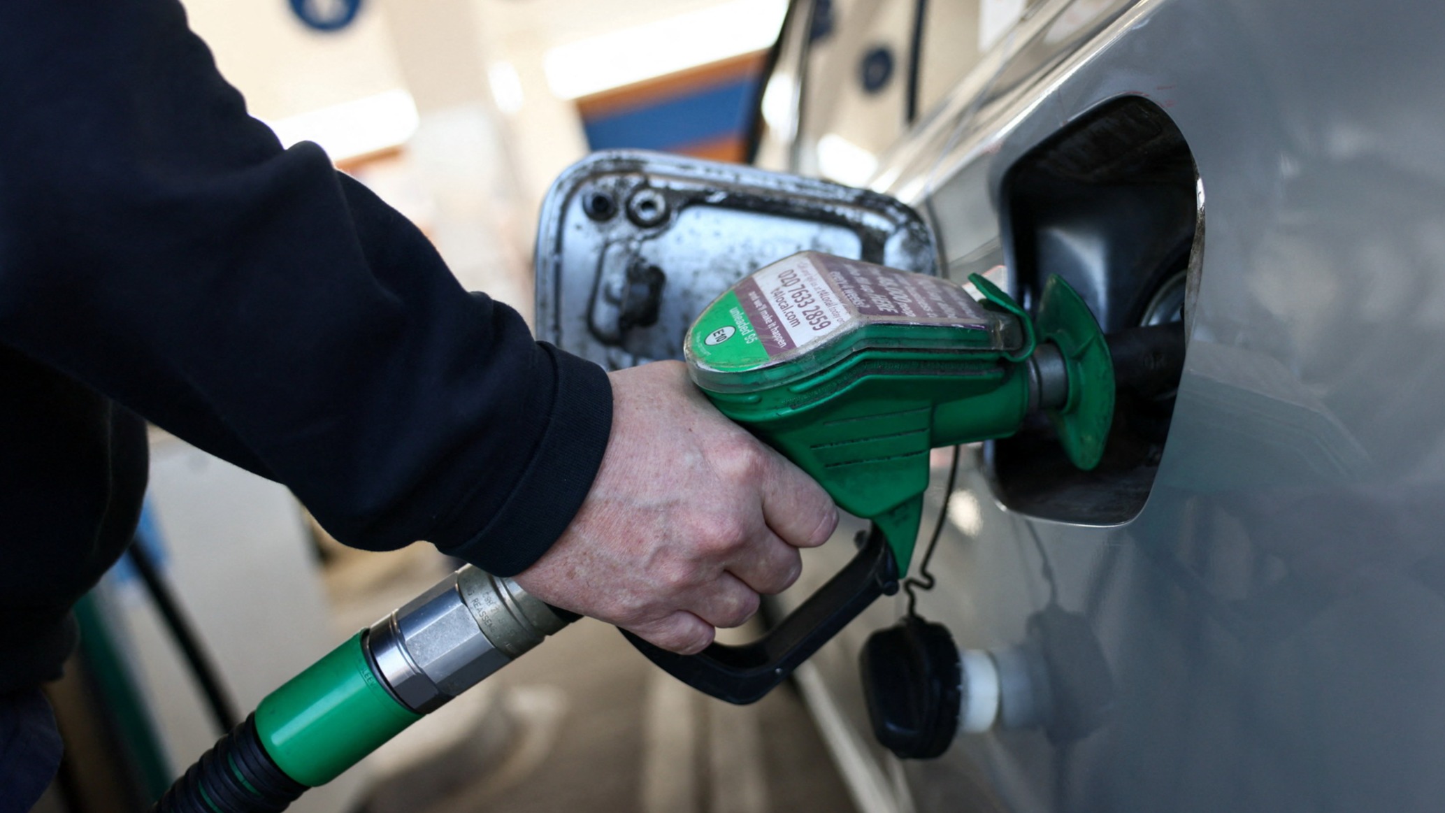 d1e00ek4ebabms.cloudfront.net image