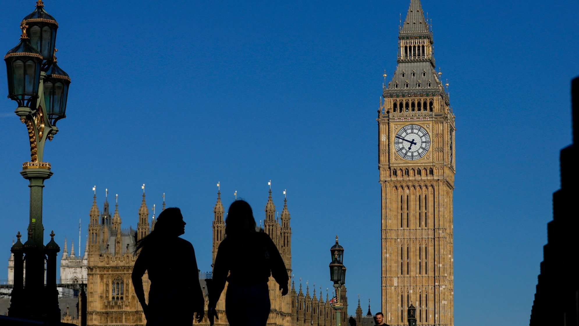 d1e00ek4ebabms.cloudfront.net image