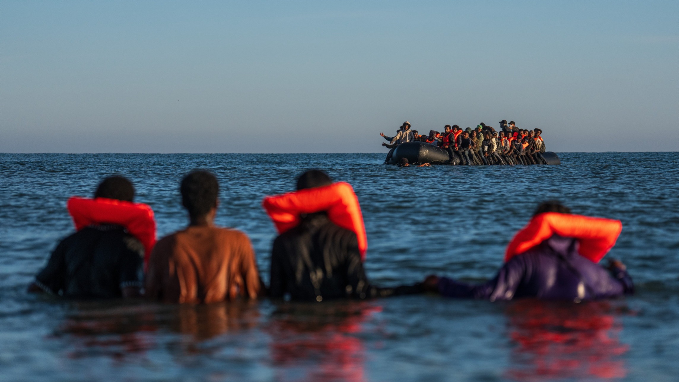 d1e00ek4ebabms.cloudfront.net image