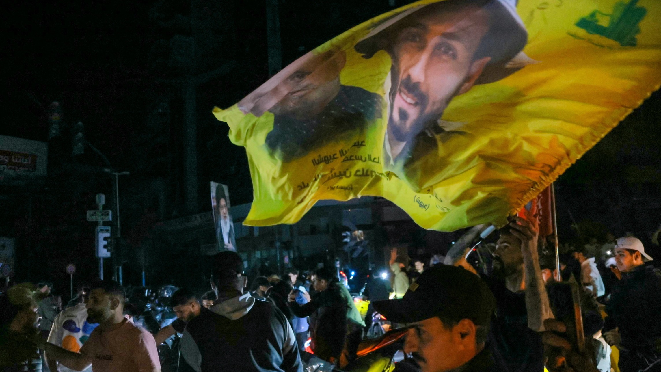 d1e00ek4ebabms.cloudfront.net image