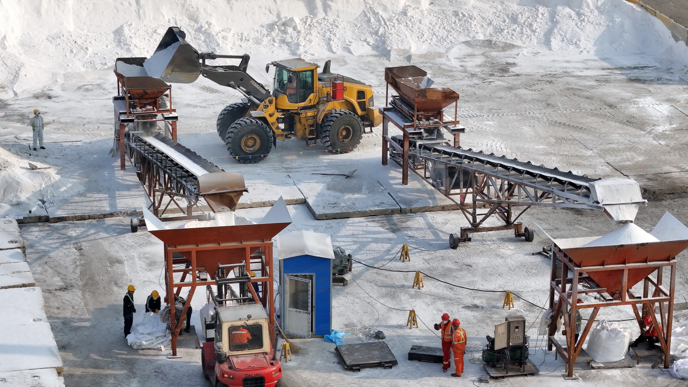 d1e00ek4ebabms.cloudfront.net image