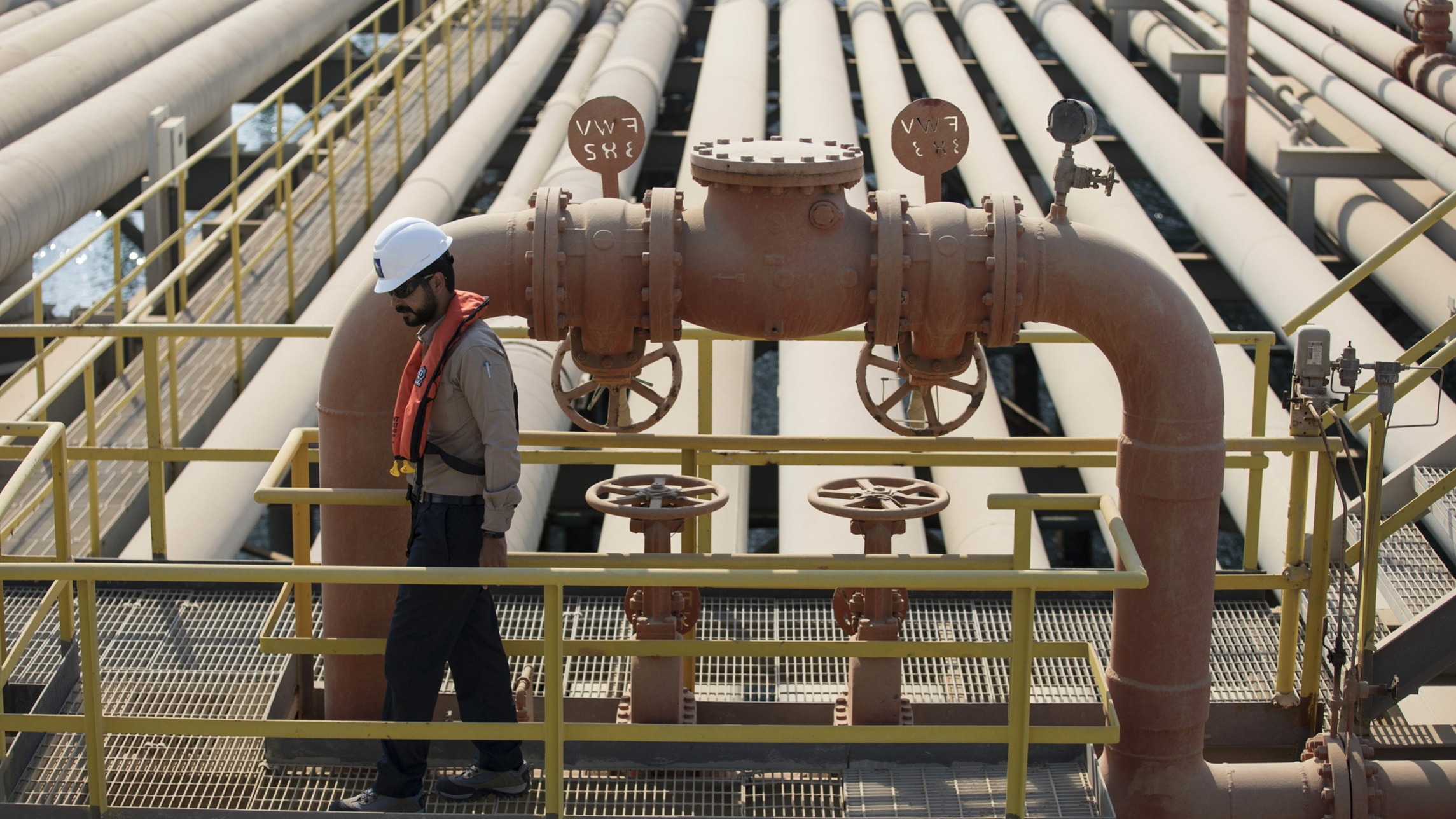 d1e00ek4ebabms.cloudfront.net image