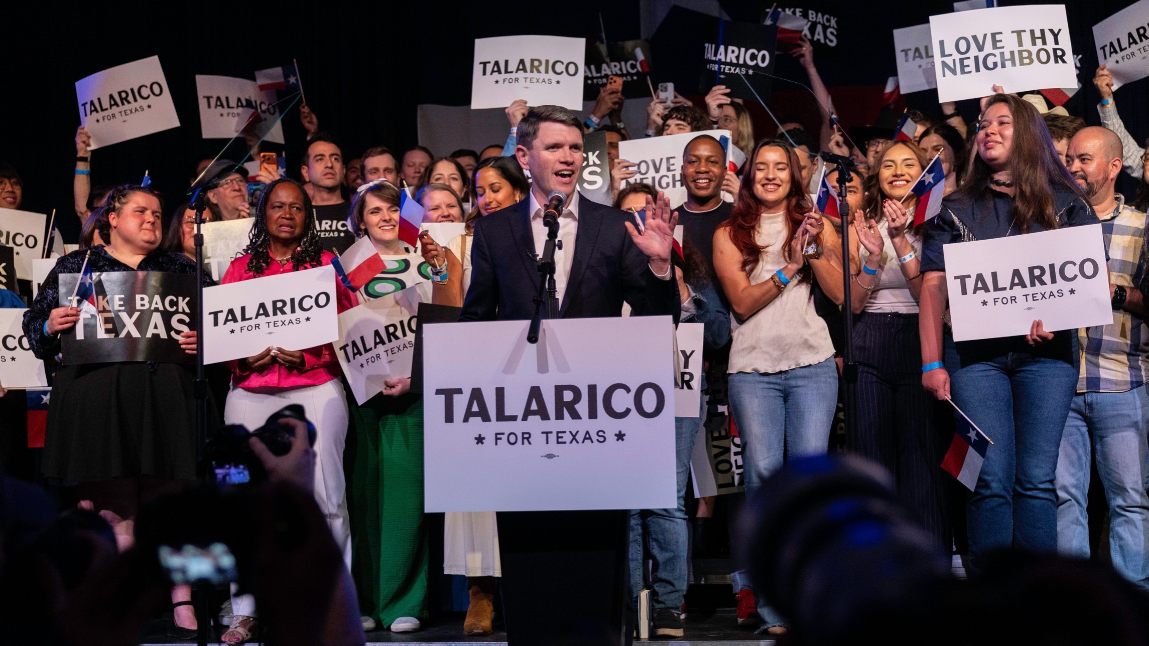 d1e00ek4ebabms.cloudfront.net image