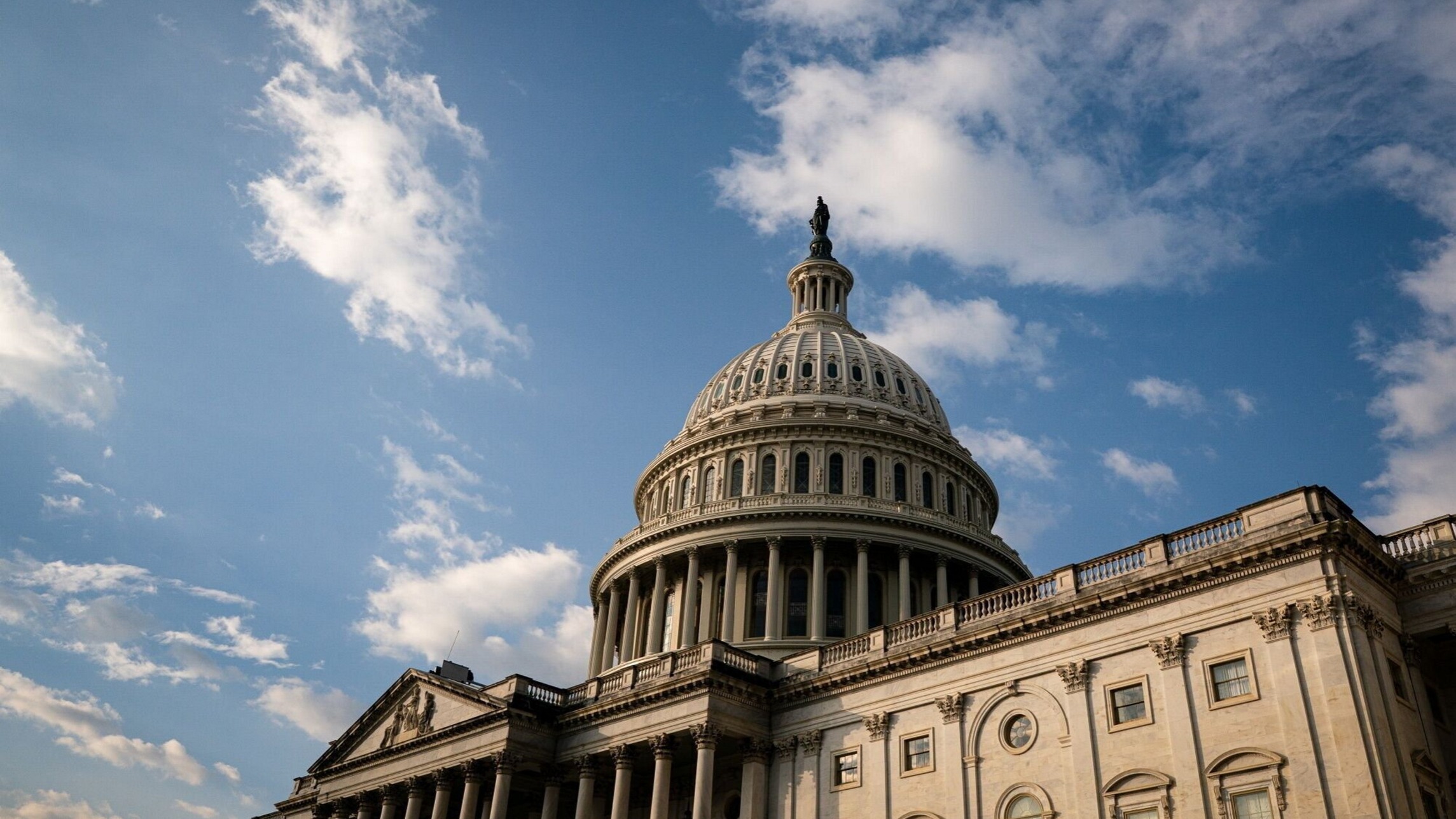 d1e00ek4ebabms.cloudfront.net image