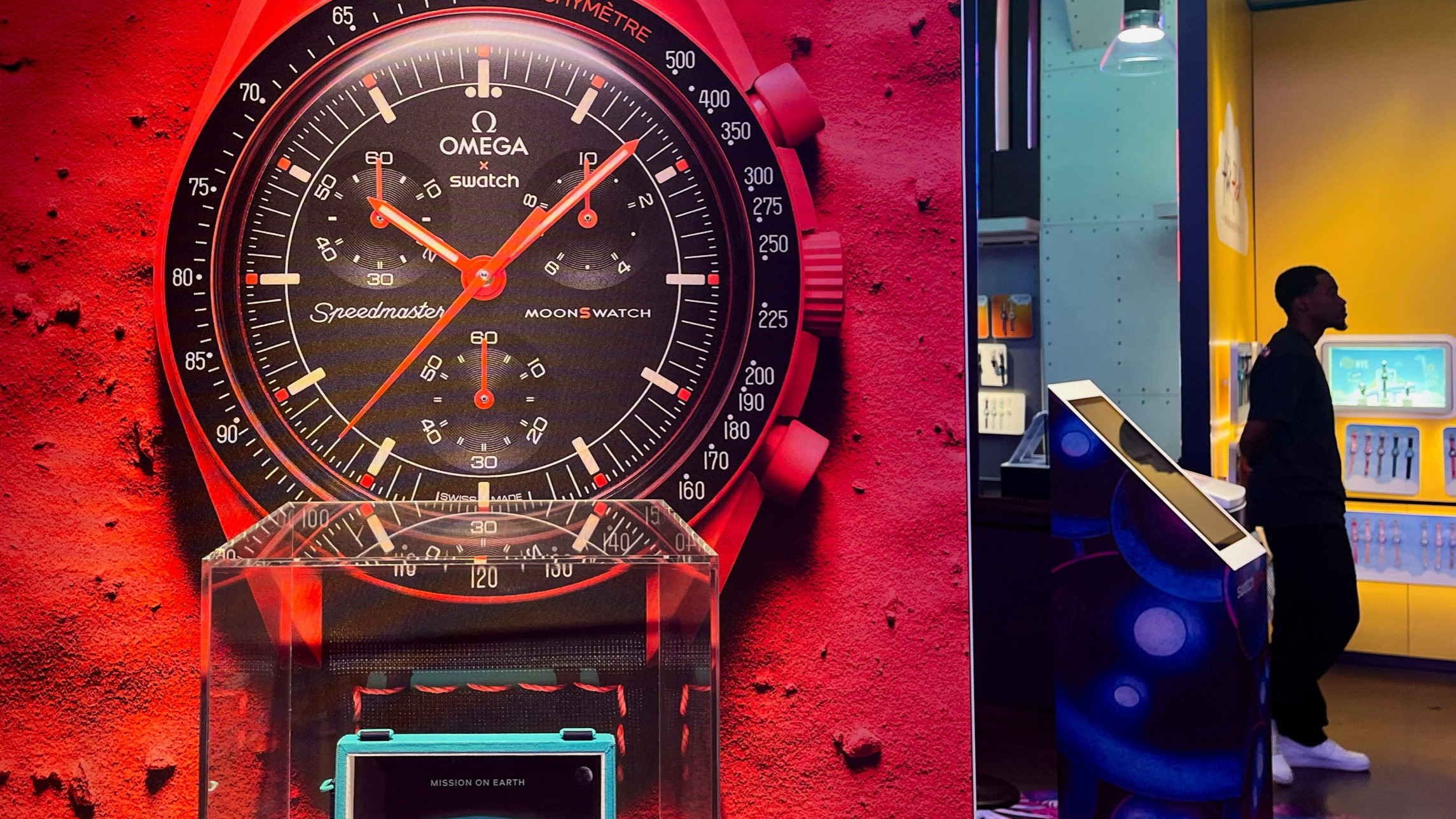 d1e00ek4ebabms.cloudfront.net image