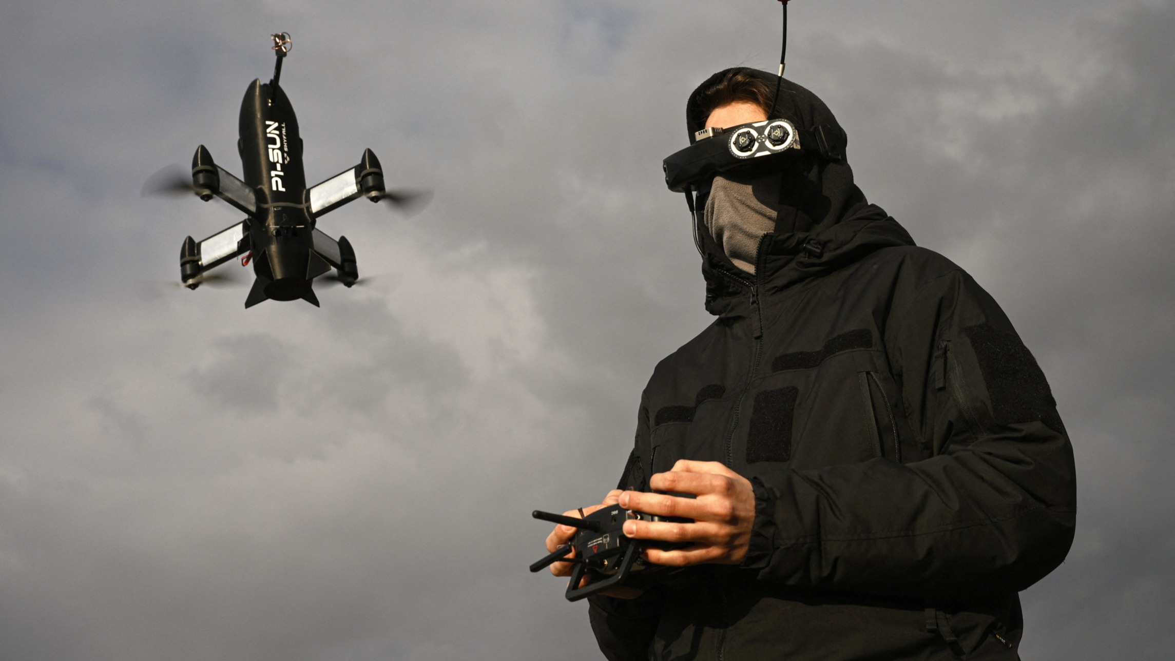 d1e00ek4ebabms.cloudfront.net image