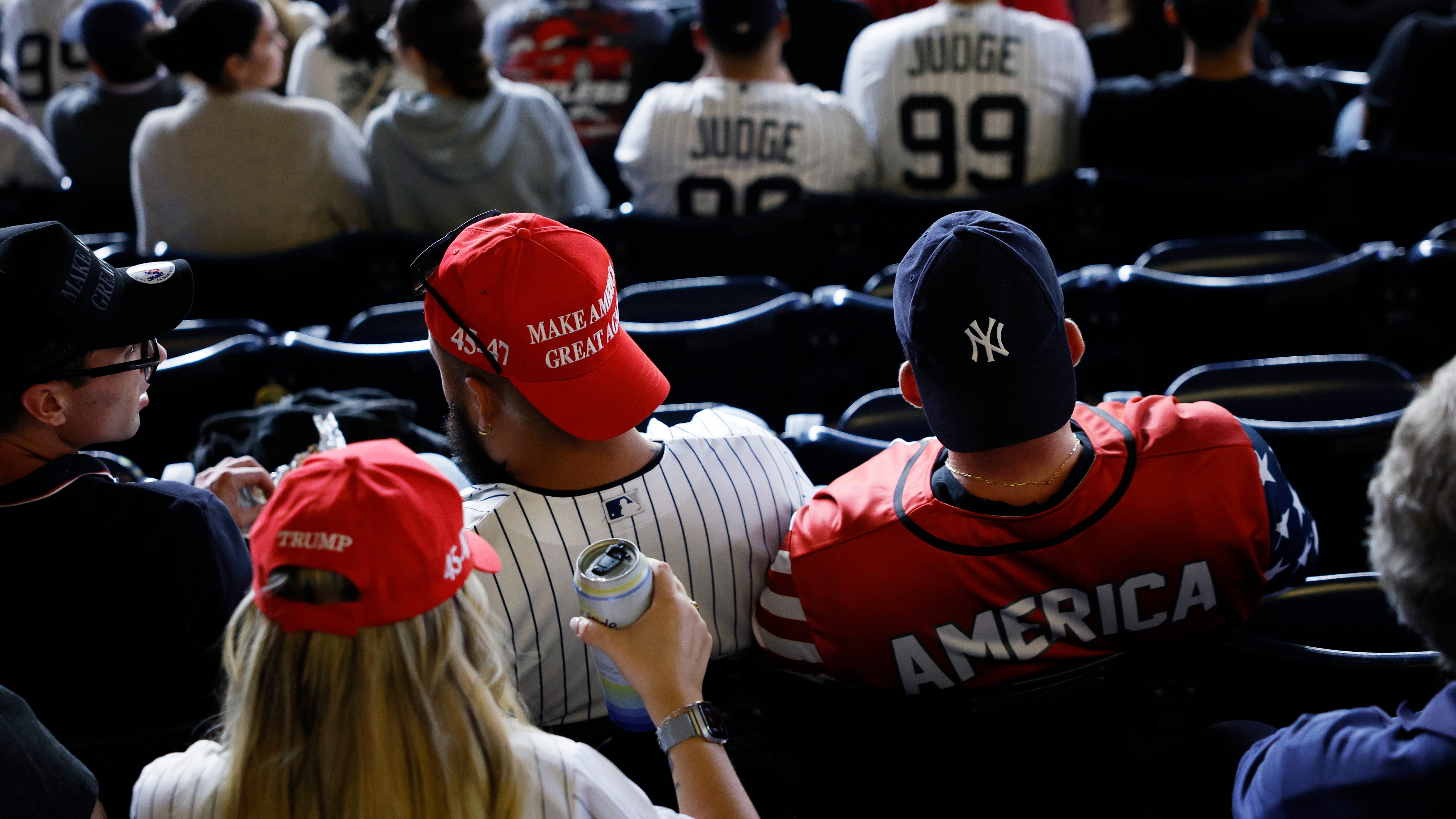 d1e00ek4ebabms.cloudfront.net image