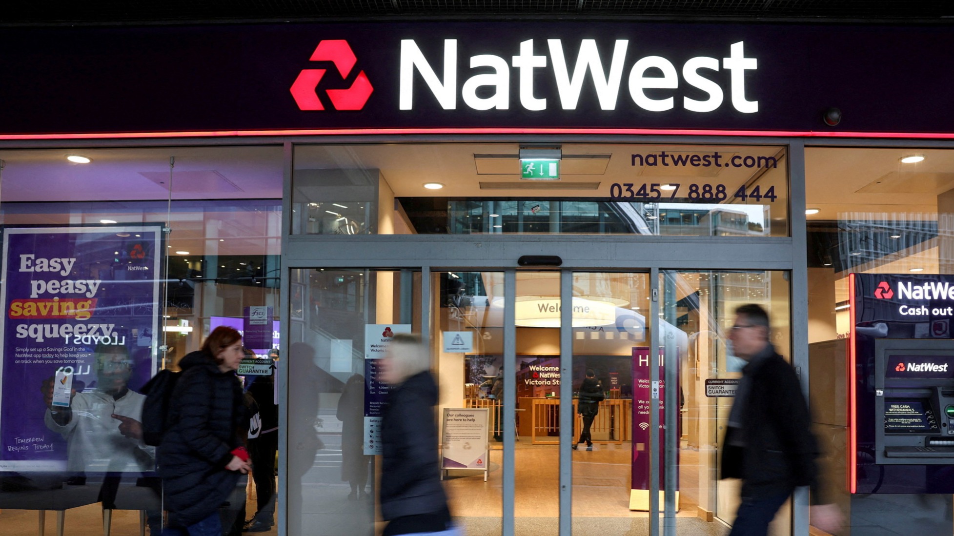 d1e00ek4ebabms.cloudfront.net image