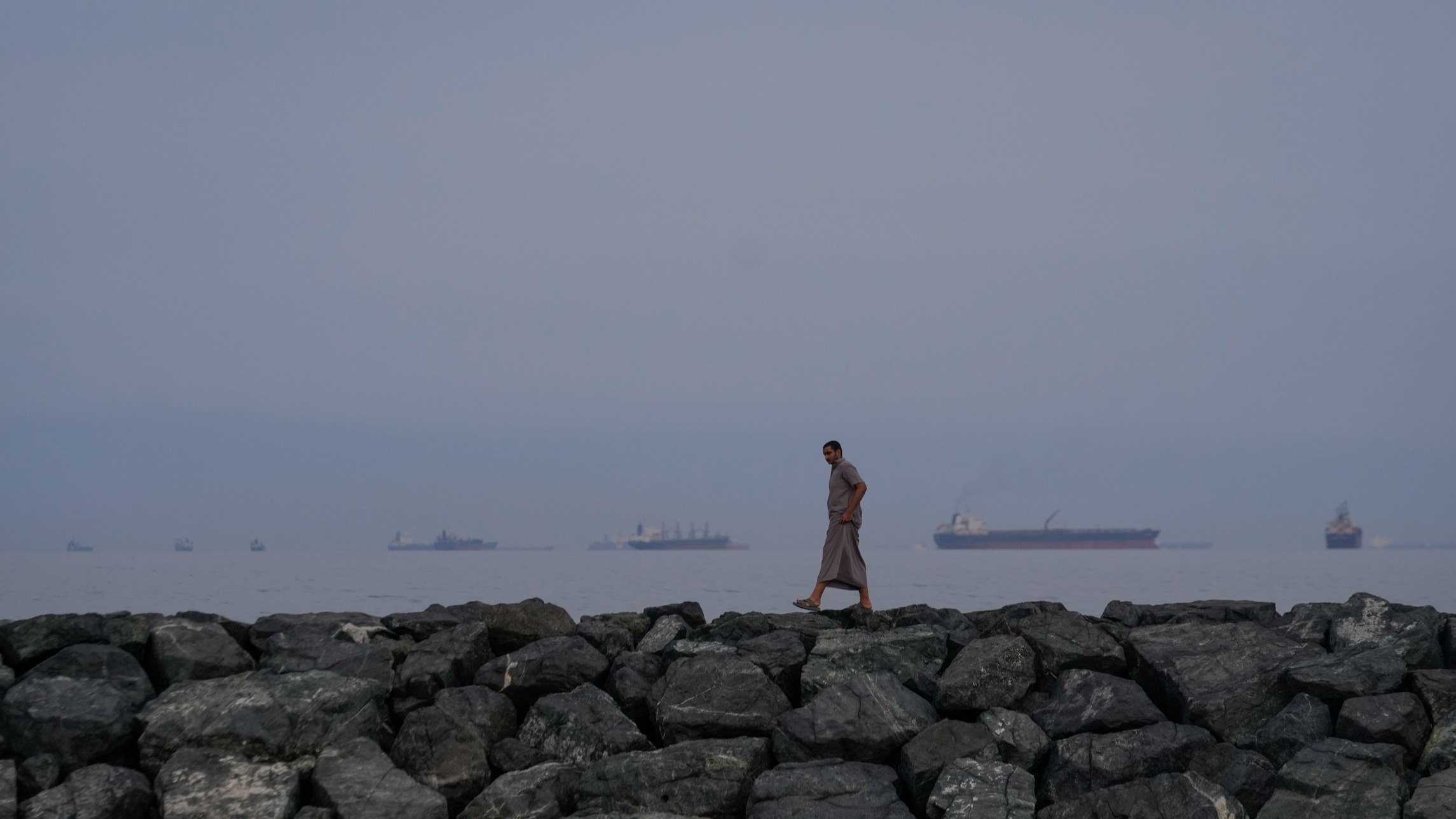 d1e00ek4ebabms.cloudfront.net image