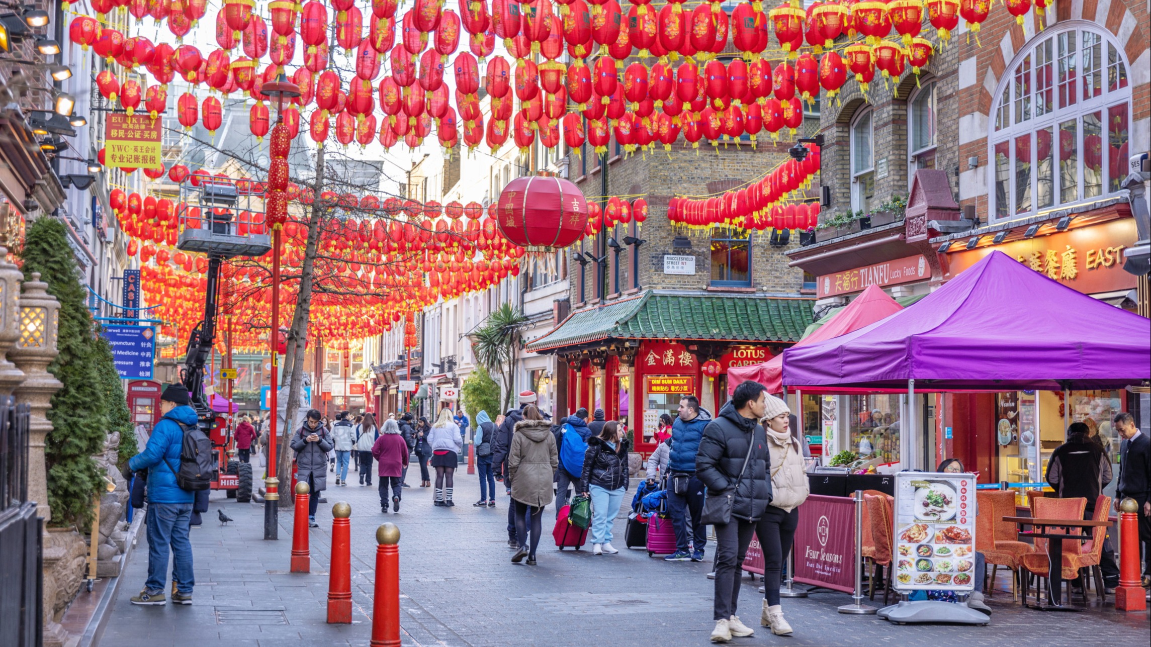 Return of London's Chinatown parade marks revival of business optimism |  Financial Times