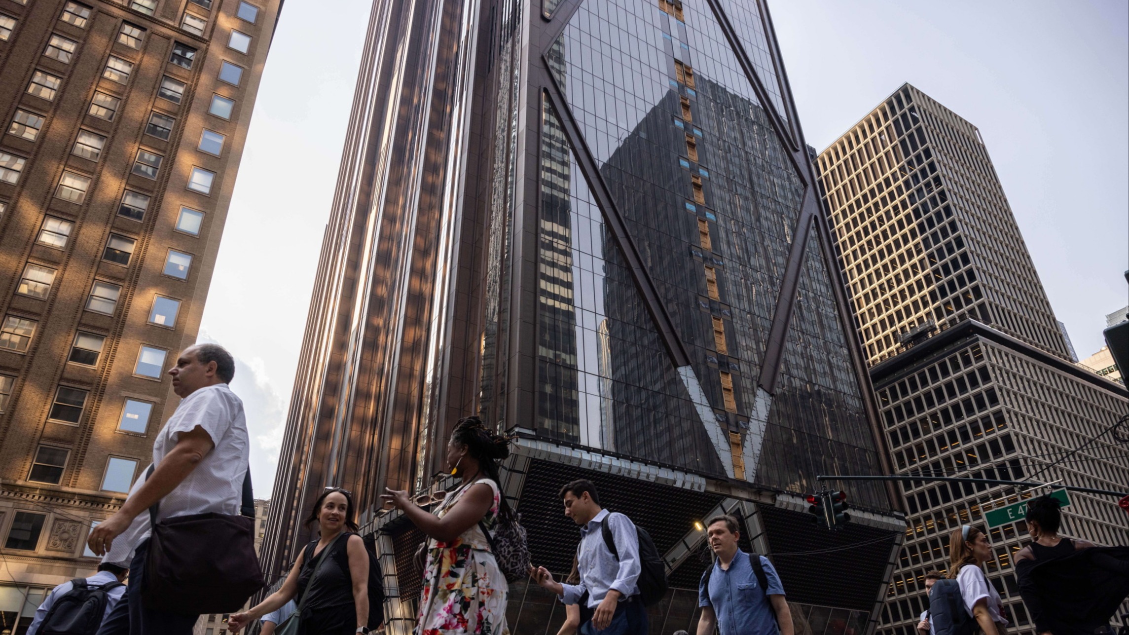 d1e00ek4ebabms.cloudfront.net image